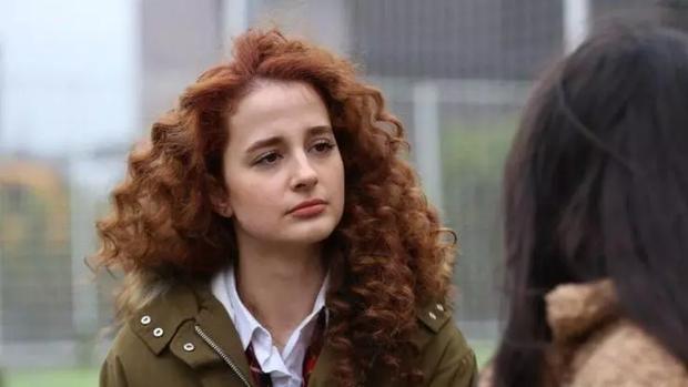Nazlı Çetin como Leyla en la telenovela "Hermanos" (Foto: NG Medya)