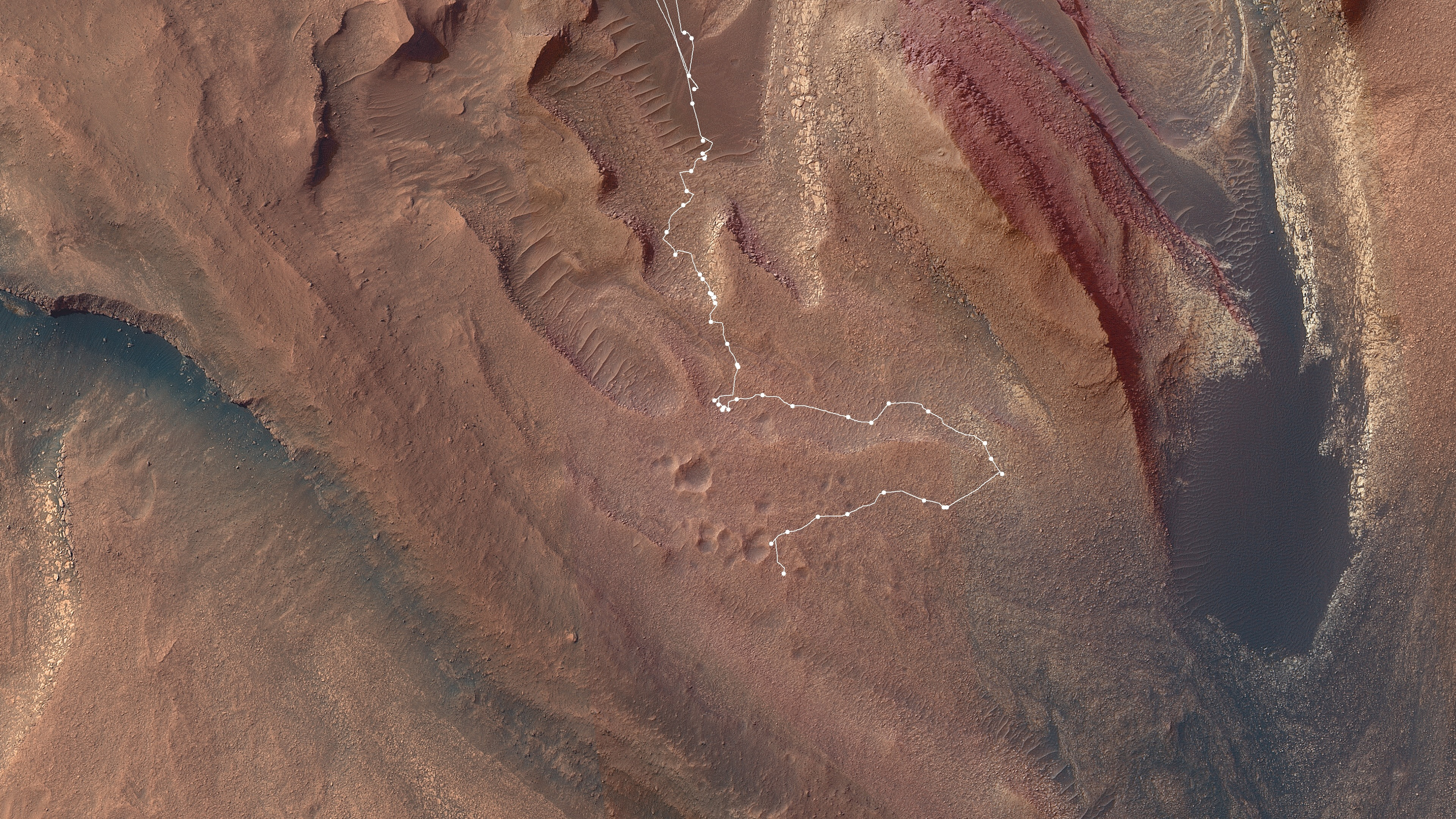 peta udara mars dengan garis putih yang mewakili jalur yang diambil oleh keingintahuan nasa untuk mendaki lereng yang curam